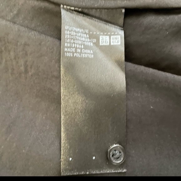 Uniqlo Black Formal Silky Front Tie Shirt - Picture 6 of 6